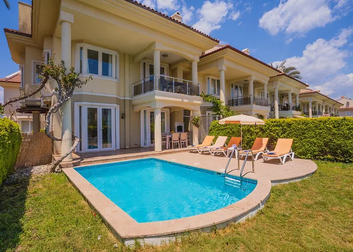 فيلة Sunset Club Aqualettings Pearl 4 *